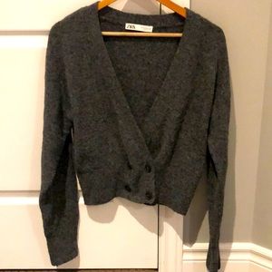 ZARA 2-piece sweater & bralette. Size medium.